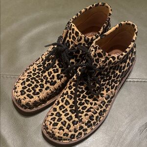 Justin Boots Cheetah Leopard Pattern Ankle Book, Size 8.5